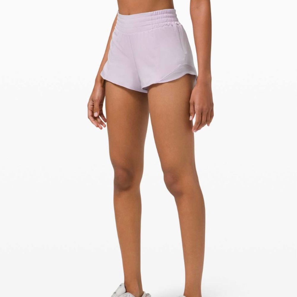 Lululemon hotty hot high rise 2.5” inseam shorts in lavender dew